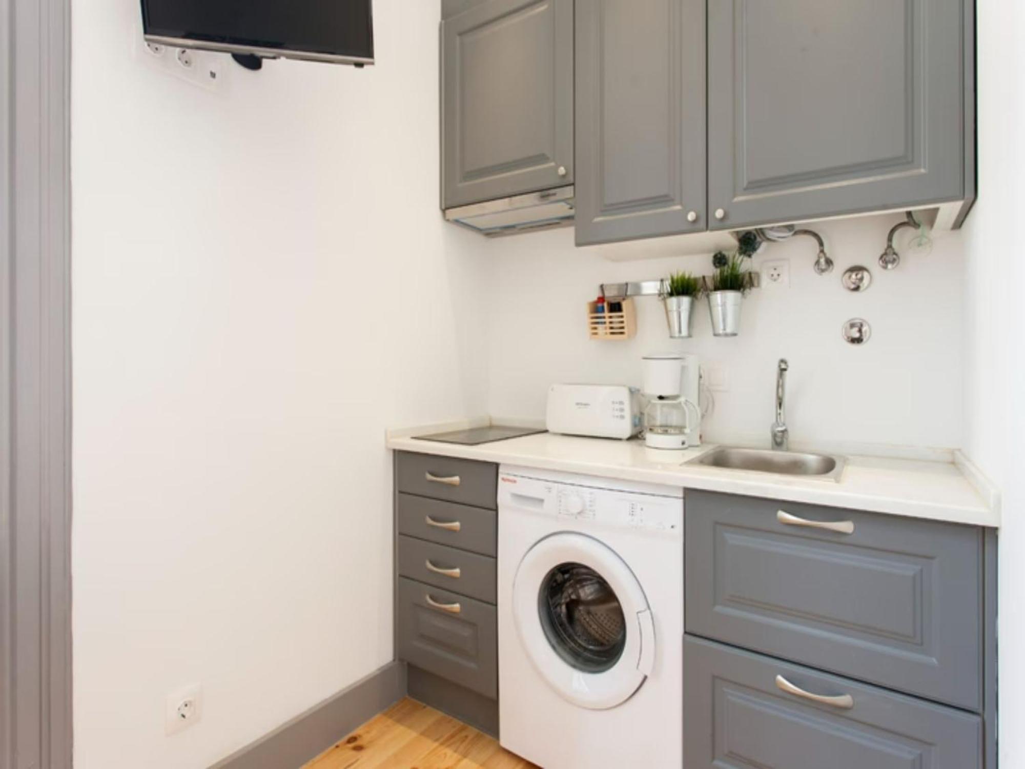 Located Apartment Lissabon